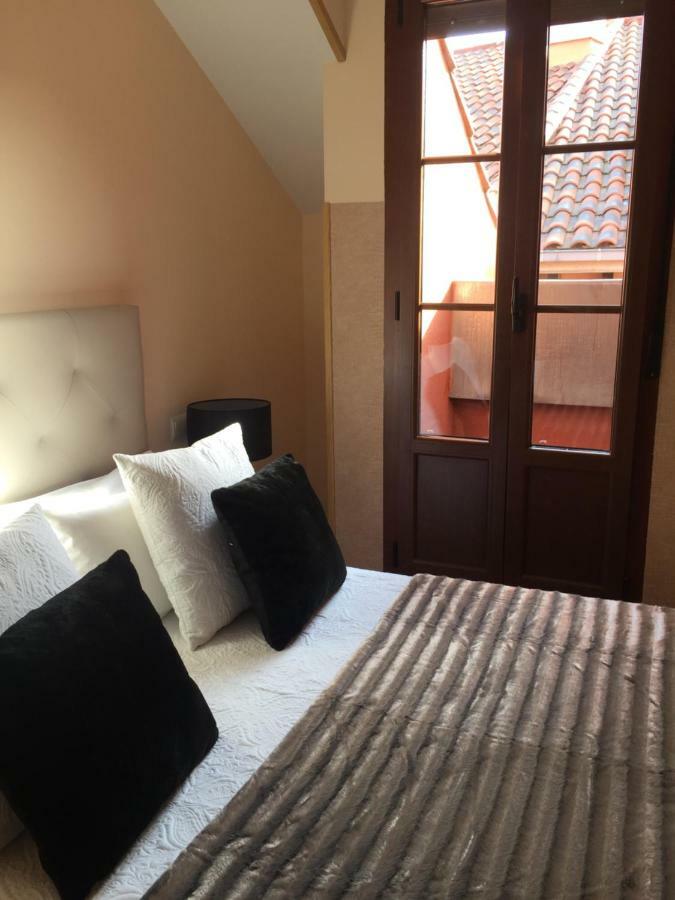 Apartamento Conde Luna เลออน ภายนอก รูปภาพ